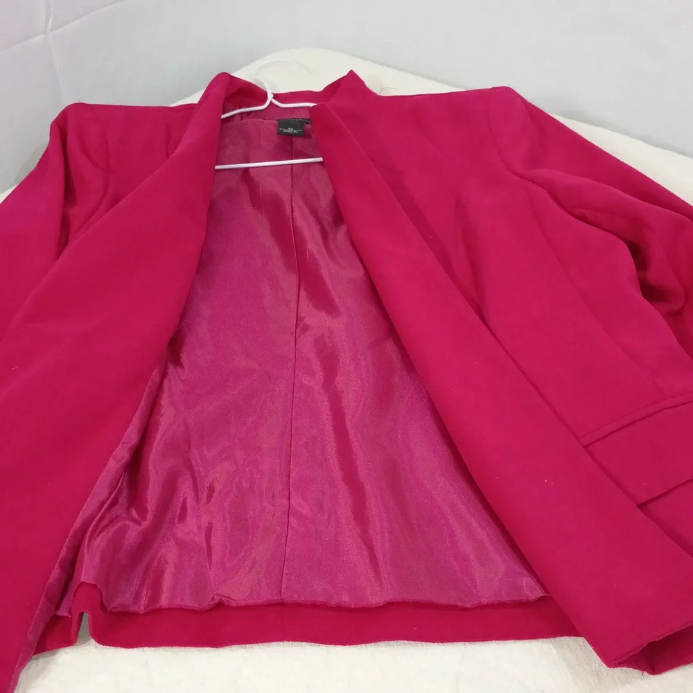 Investments , Vibrant Pink Blazer - Picture 3 of 5